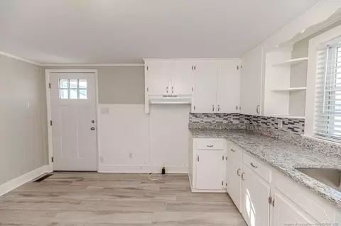 802 E Canary St, Dunn, NC 28334 photo 13