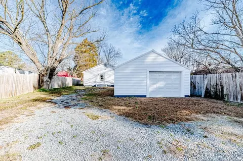 802 E Canary St, Dunn, NC 28334 photo 20