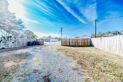 802 E Canary St, Dunn, NC 28334 photo 17