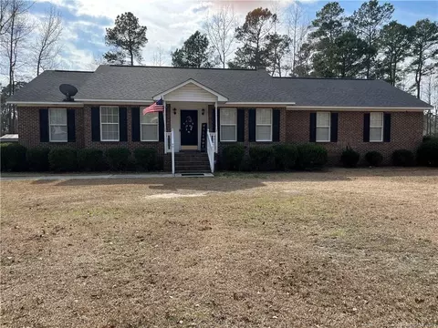 105 Nottingham Ln, Red Springs, NC 28377