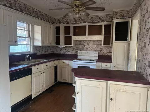 602 E Fourth Ave, Hamlet, NC 28345 photo 4