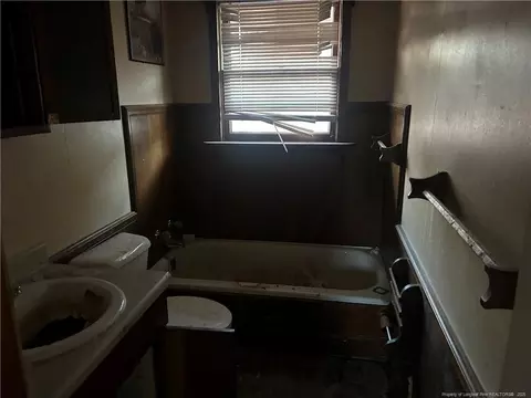 602 E Fourth Ave, Hamlet, NC 28345 photo 6