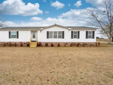 1033 Bailey Rd, Fairmont, NC 28340