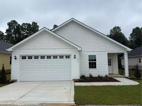 1814 Fordham Dr, Fayetteville, NC 28304