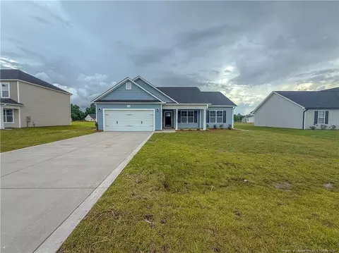 242 Guard Ln, Parkton, NC 28371