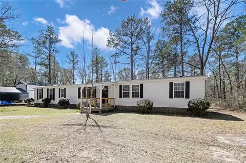121 H B Dr, Spring Lake, NC 28390