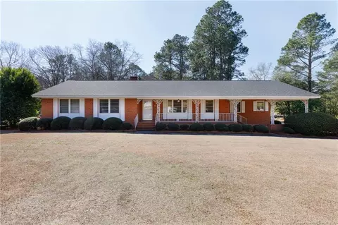 302 E Williams St, Autryville, NC 28318
