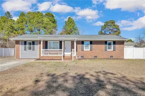 5936 Lexington Dr, Hope Mills, NC 28348