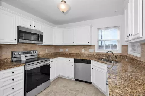 Kitchen - 264 Hester Pl, Cameron, NC 28326 photo 3 of 5