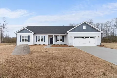 313 Delmore Rd, Autryville, NC 28318