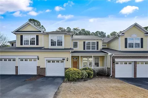 23 Hawk Ridge Dr, Spring Lake, NC 28390
