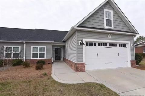 108 Oak Point Cir W, Lumberton, NC 28358