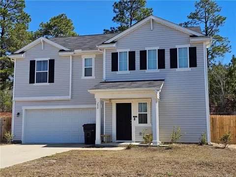 280 Hallow Oak Dr, Spring Lake, NC 28390