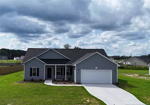 233 Orchard Ln, Parkton, NC 28371