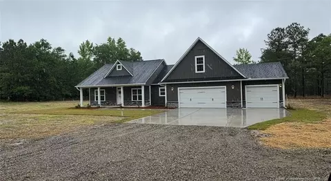 237 Woodpecker Pl, Raeford, NC 28376