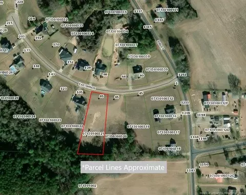 85 Eastwinds Dr, Lumberton, NC 28358