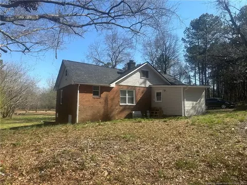 Exterior - 33 Alberta Ln, Cameron, NC 28326 photo 2 of 5