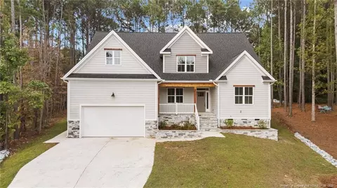 45 Pine Hill Ct, Spring Lake, NC 28390