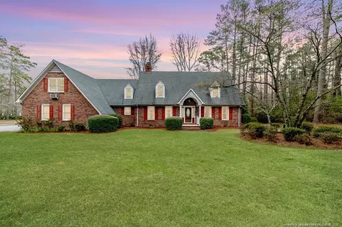 999 Demeter Ln, Hope Mills, NC 28348