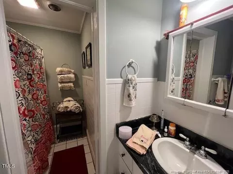 Bath - 1002 Godwin Ln, Dunn, NC 28334 photo 1 of 2