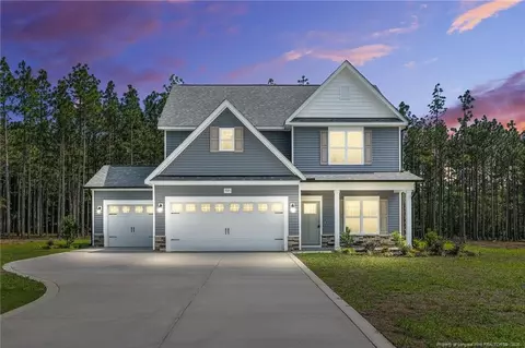 909 Rhum Dr, Fayetteville, NC 28311