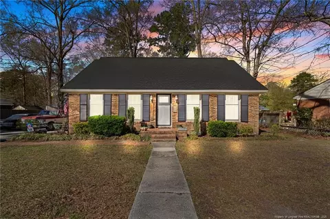 903 E Scotsdale Rd, Laurinburg, NC 28352