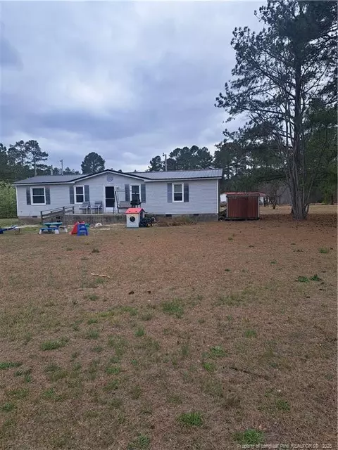 190 Windy Hill Ln, Raeford, NC 28376