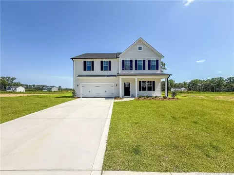 473 Traveller Way, Raeford, NC 28376