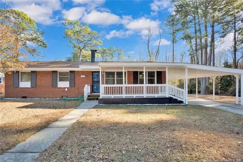 1467 Bridger St, Fayetteville, NC 28301