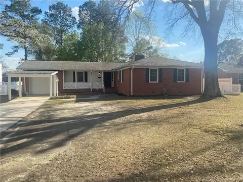 420 Mcmillan Ave, Red Springs, NC 28377