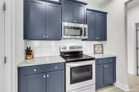 Kitchen - 95 Silk Oak Dr, Bunnlevel, NC 28323 photo 3 of 4
