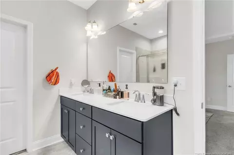 Bath - 95 Silk Oak Dr, Bunnlevel, NC 28323 photo 3 of 5