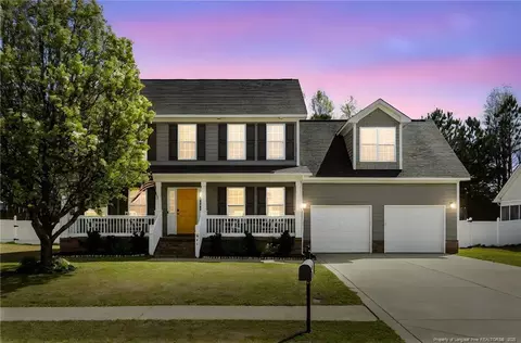 211 Thorncliff Dr, Raeford, NC 28376