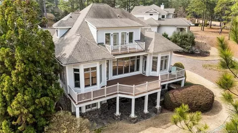 404 Meyer Farm Dr, Pinehurst, NC 28374 photo 2