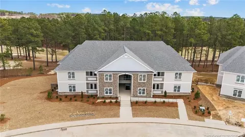 260 Gallery Dr #301, Spring Lake, NC 28390