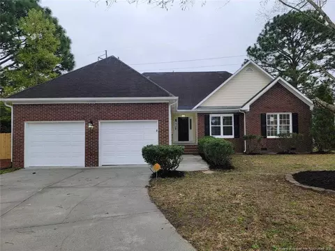 3909 Fairbanks Ct, Hope Mills, NC 28348