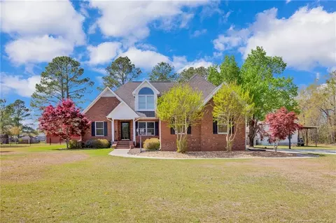 7126 Haymarket Rd, Fayetteville, NC 28306