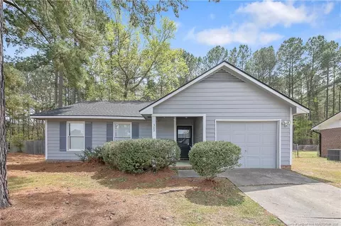 4309 Bridge St, Hope Mills, NC 28348