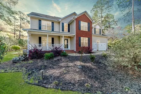 172 Green Links Dr, Cameron, NC 28326