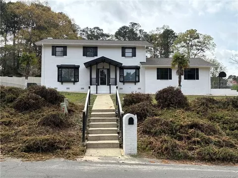 5536 Hedrick Dr, Fayetteville, NC 28303