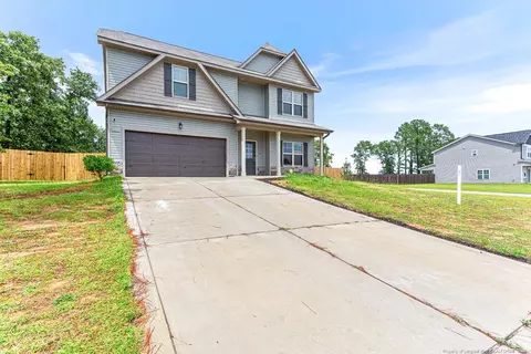 10 N Dakota Ct, Spring Lake, NC 28390