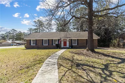 6216 Milford Rd, Fayetteville, NC 28303