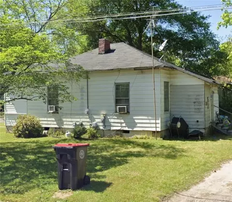 39 Middle St, Red Springs, NC 28377
