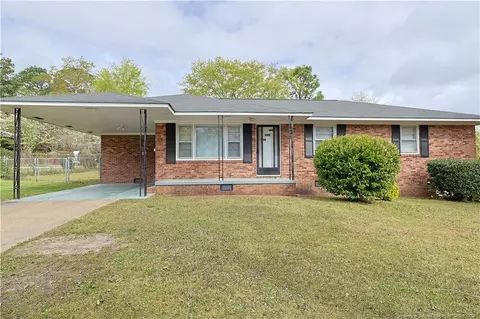 520 Marion Ct, Fayetteville, NC 28301