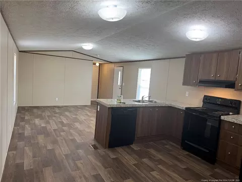 5413 Wire Grass Rd, Orrum, NC 28369 photo 9