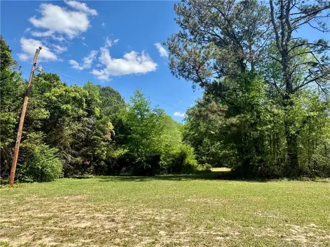 407 Leggett Rd, Fairmont, NC 28340