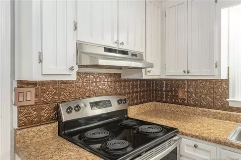 Kitchen - 107 Pandora Cir, Erwin, NC 28339 photo 3 of 4