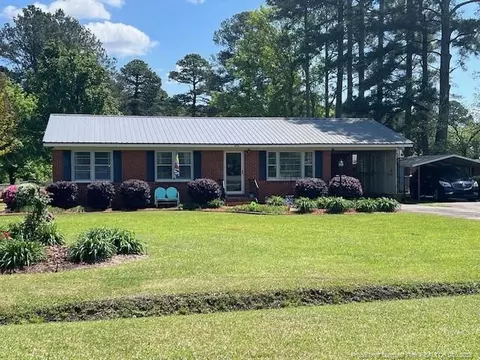 410 5th St, Bladenboro, NC 28320
