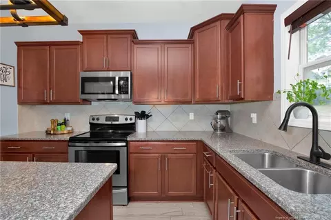Kitchen - 148 Huzzas Cir, Cameron, NC 28326 photo 4 of 5