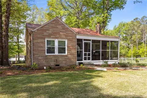 1008 S 7th St, Sanford, NC 27330